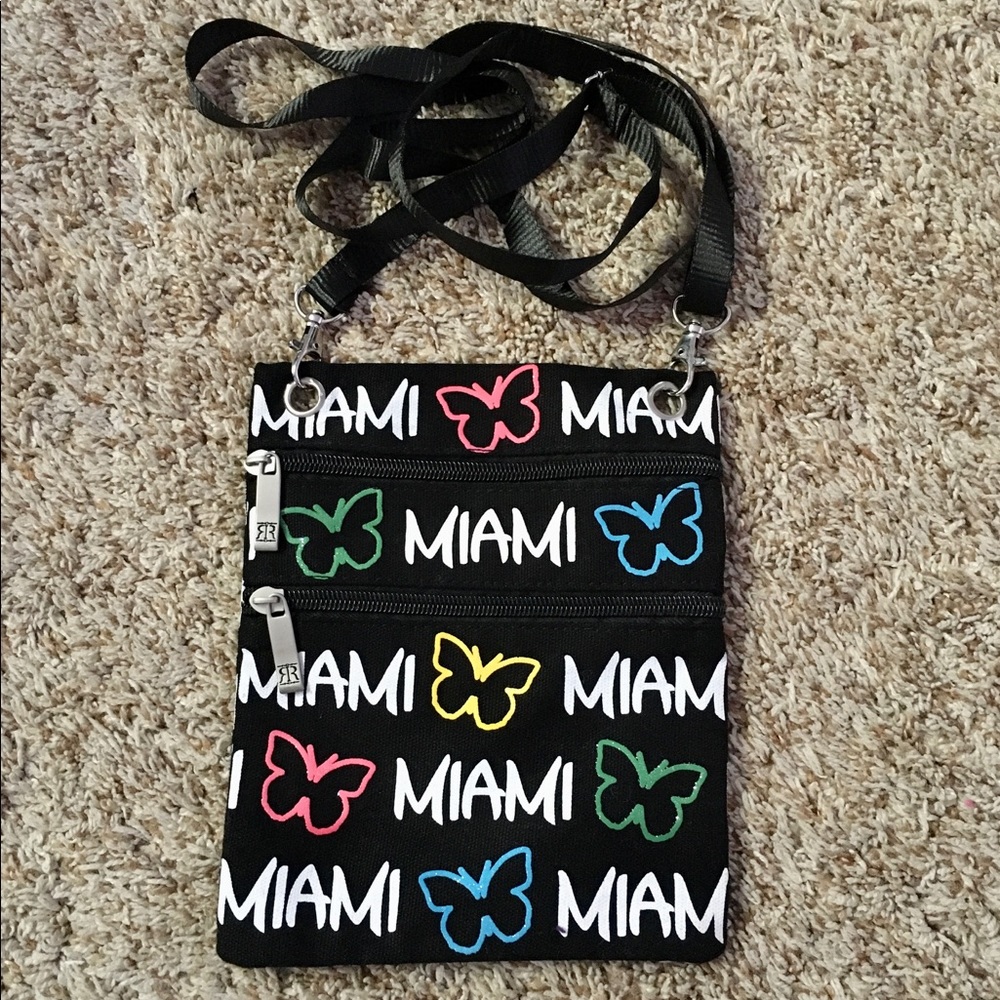 ROBIN RUTH Miami Butterfly Crossbody Bag